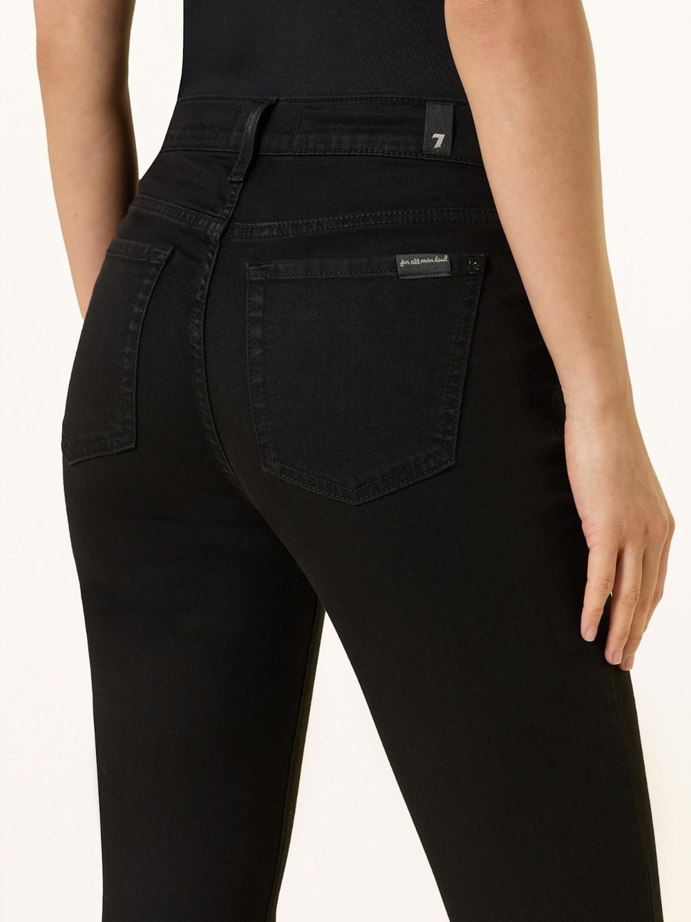 Brand New 7 For All Mankind Gwenevere Ankle Jeans – Black Distressed Knee